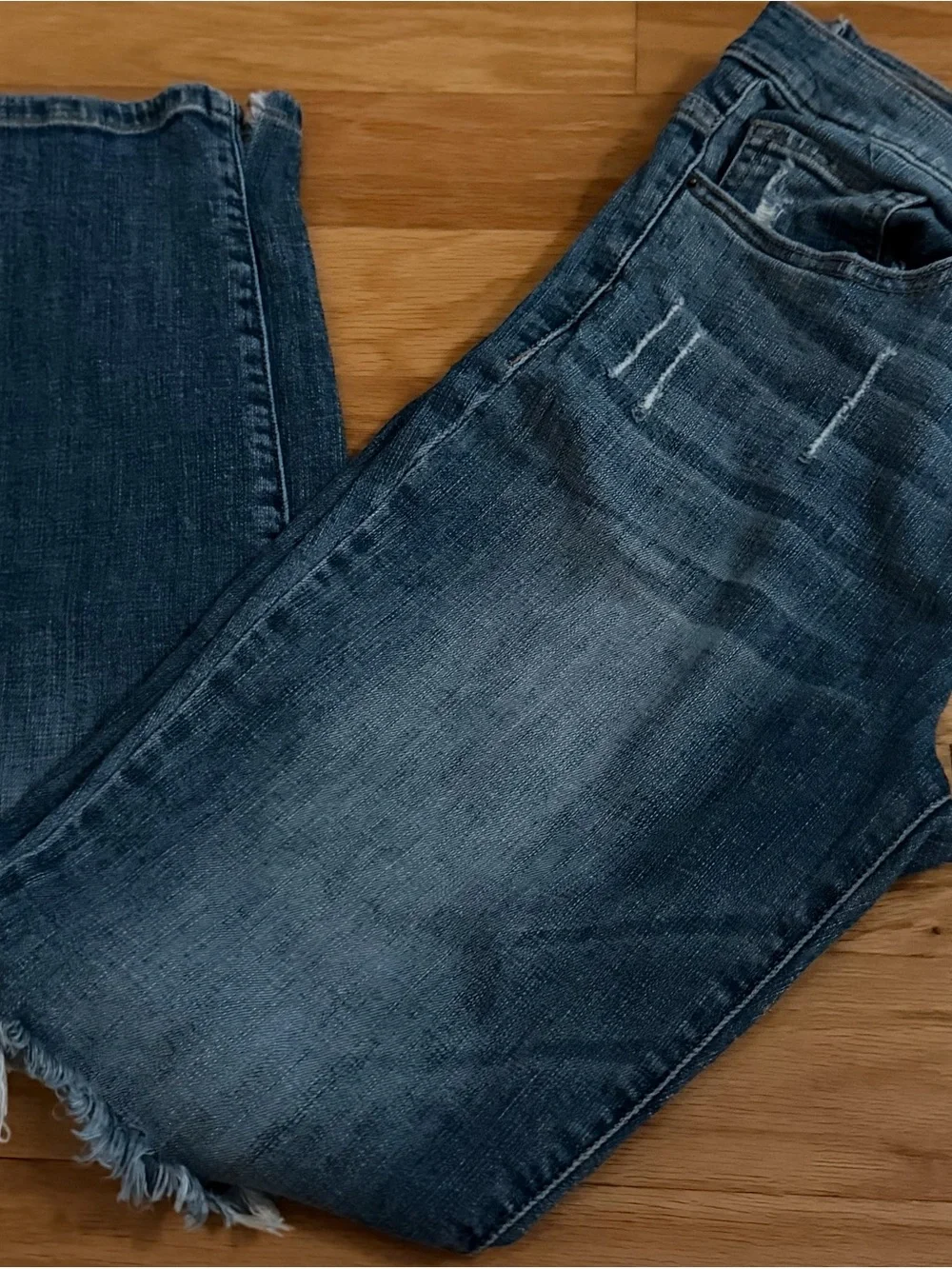 Women’s Ripped  Dark Wash Blue Jeans - Classic Straight Fit Size 13